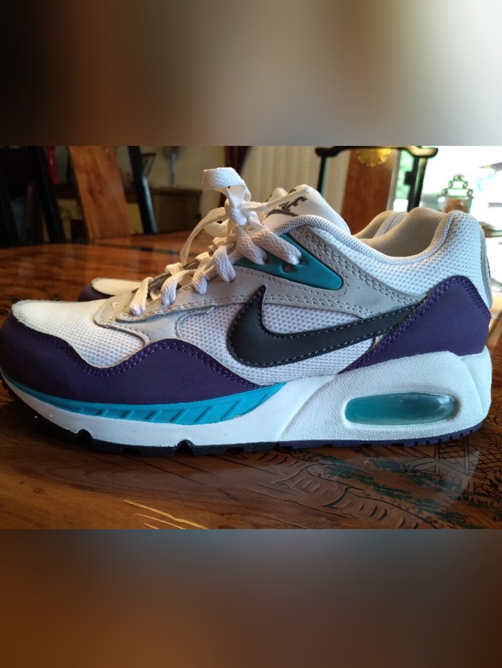 Women's Nike Air Max White And Navy Blue Sz 6.5, In Excellent Condition